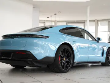 Taycan GTS InnoDrive Head-Up 360 Carbon BOSE