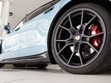 Taycan GTS InnoDrive Head-Up 360 Carbon BOSE