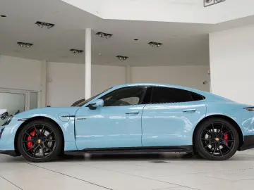 Taycan GTS InnoDrive Head-Up 360 Carbon BOSE