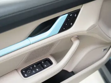 Taycan GTS InnoDrive Head-Up 360 Carbon BOSE