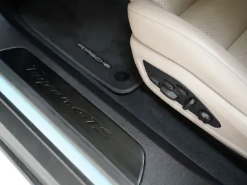 Taycan GTS InnoDrive Head-Up 360 Carbon BOSE