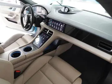 Taycan GTS InnoDrive Head-Up 360 Carbon BOSE