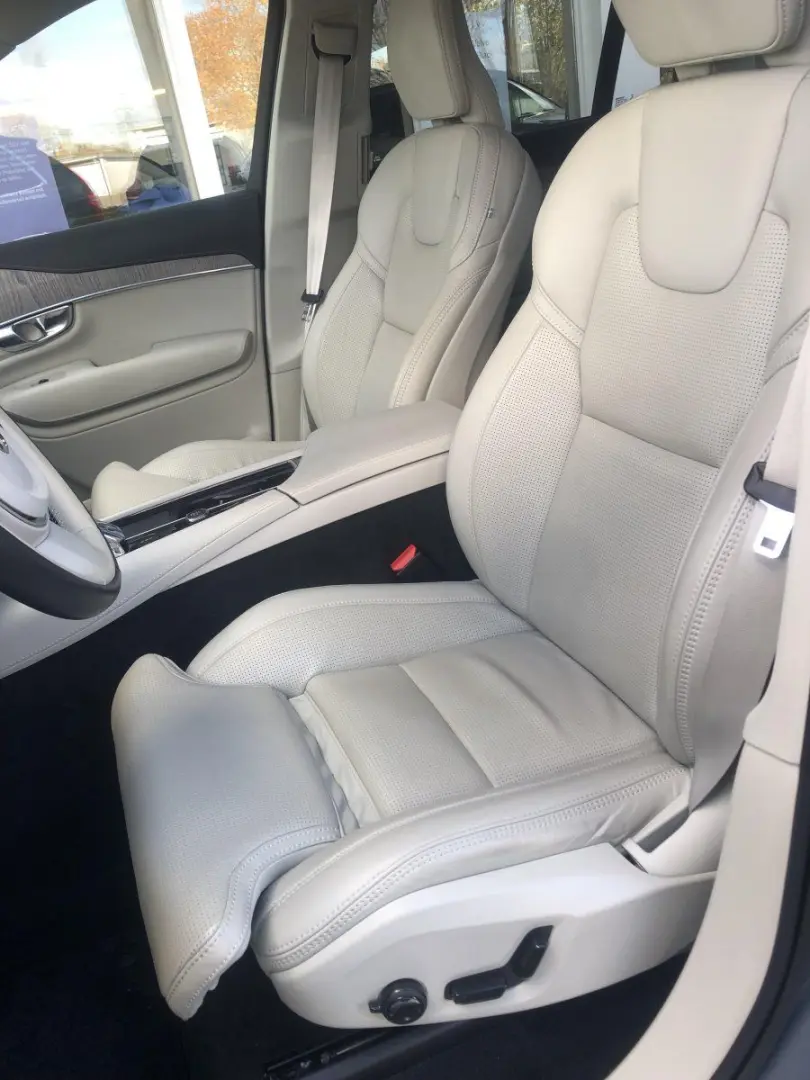 XC90 T8 Plus Bright Plug-In Hybrid AWD