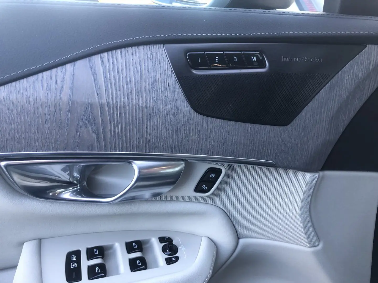 XC90 T8 Plus Bright Plug-In Hybrid AWD