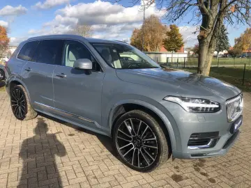 XC90 T8 Plus Bright Plug-In Hybrid AWD