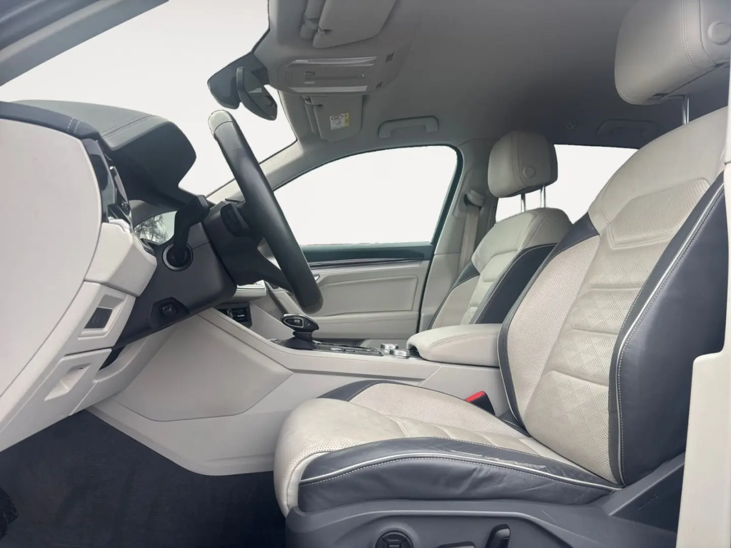 Touareg 3.0 TDI Elegance 4Motion Luft AHK RFK AC