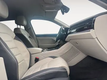 Touareg 3.0 TDI Elegance 4Motion Luft AHK RFK AC