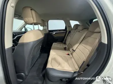 Touareg 3.0 TDI 4M Elegance V6  HUD  Luftfed AHK