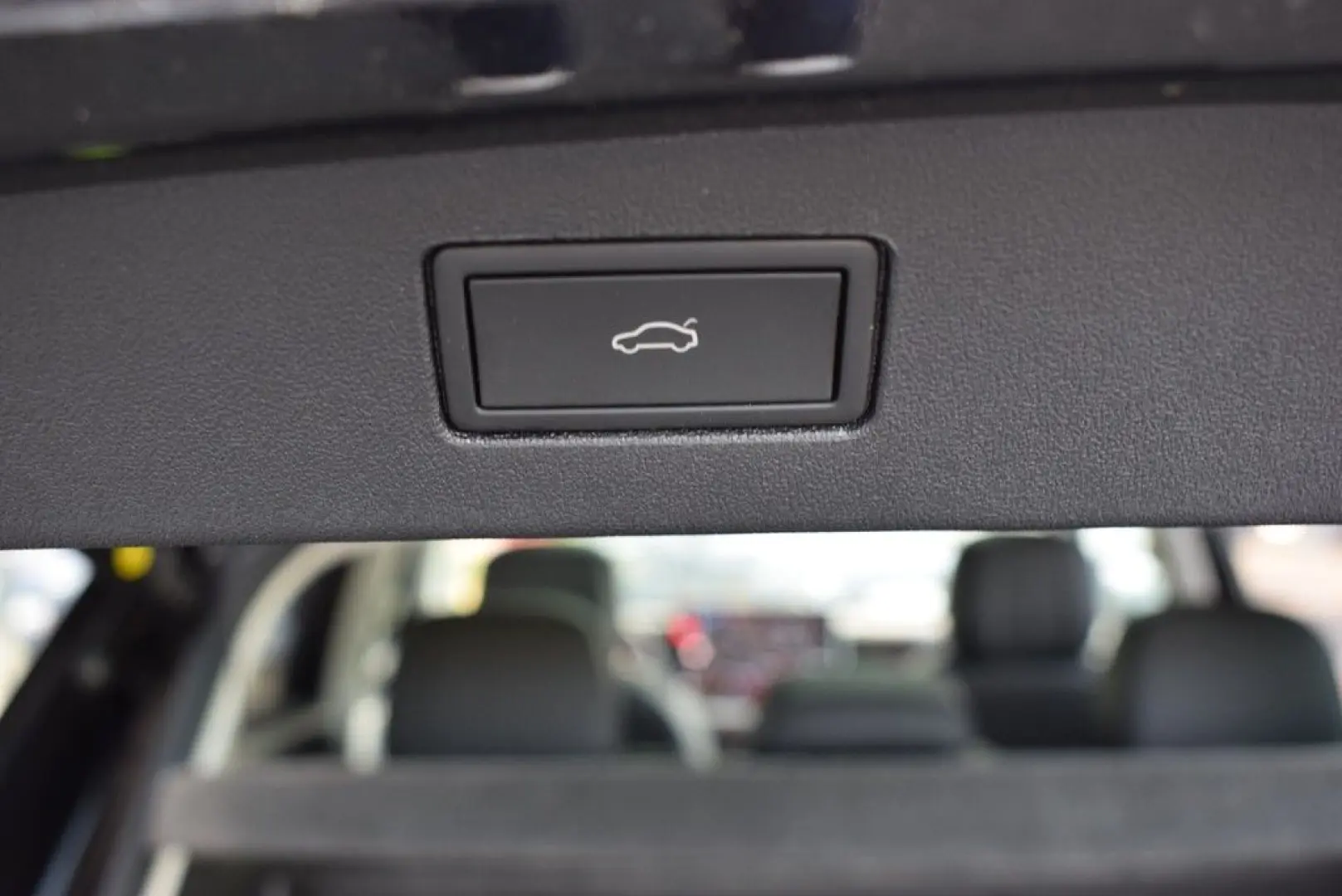 Tiguan TDI 2.0 DSG  Elegance AHK StandHz Leder