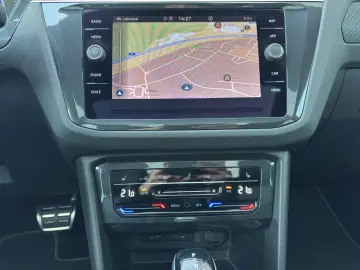 Tiguan 2.0 TSI 4Motion DSG R-LINE  IQ.LIGHT AHK