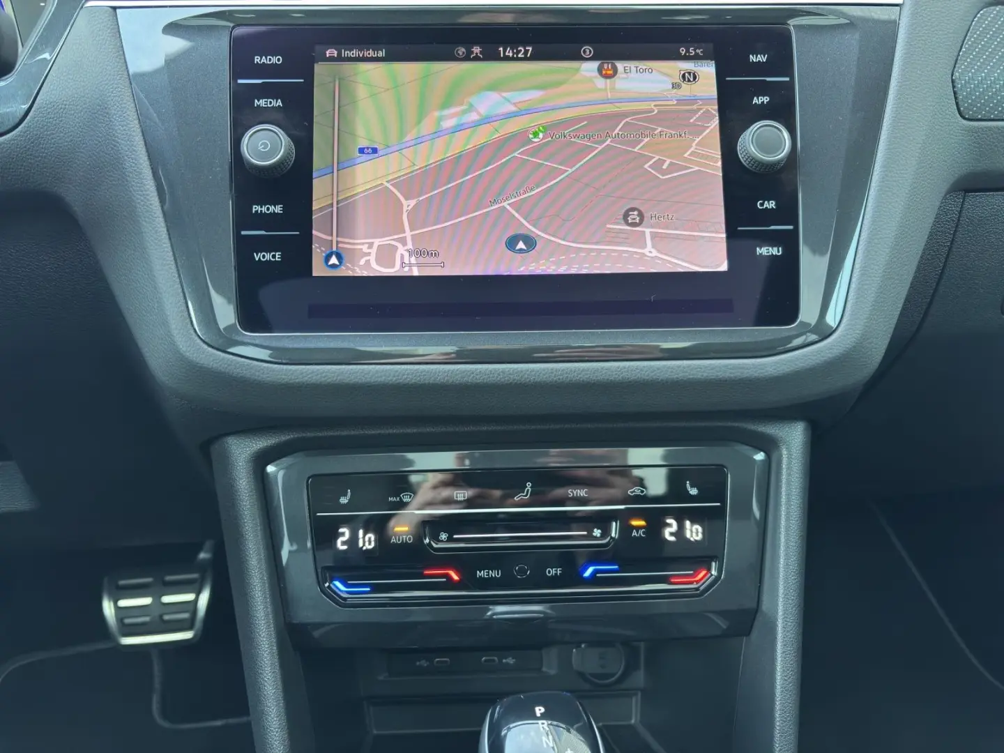 Tiguan 2.0 TSI 4Motion DSG R-LINE  IQ.LIGHT AHK