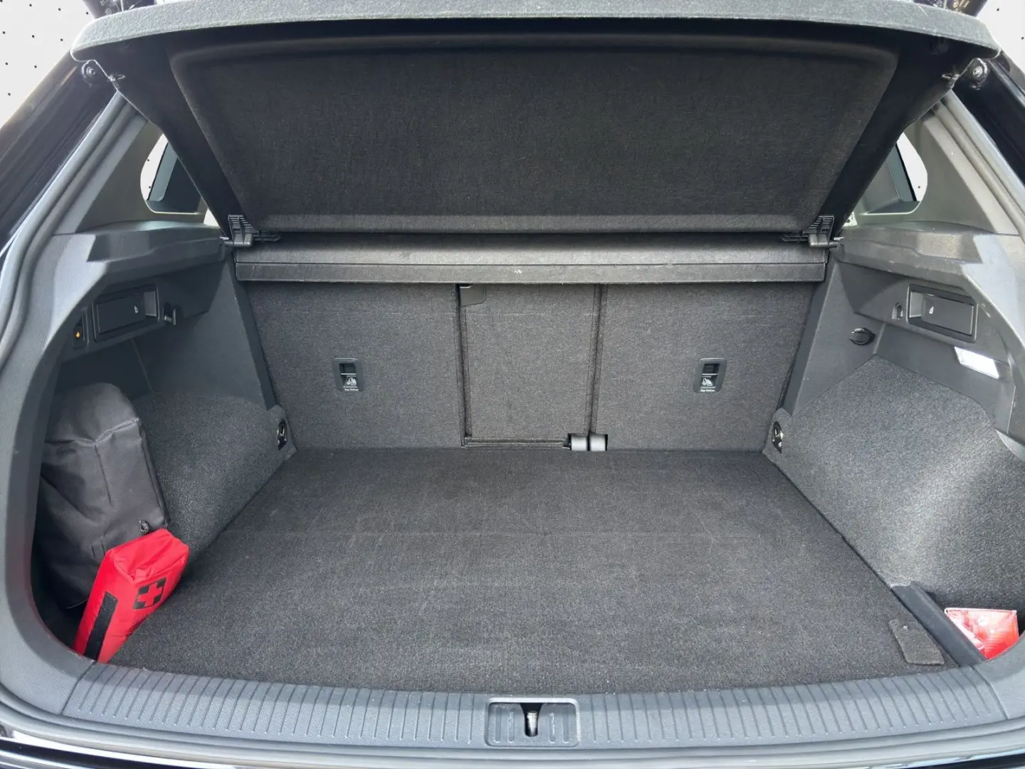 Tiguan 2.0 TSI 4Motion DSG R-LINE  IQ.LIGHT AHK