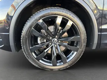 Tiguan 2.0 TSI 4Motion DSG R-LINE  IQ.LIGHT AHK