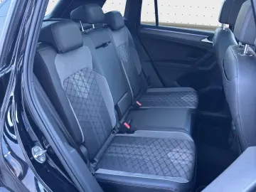 Tiguan 2.0 TSI 4Motion DSG R-LINE  IQ.LIGHT AHK