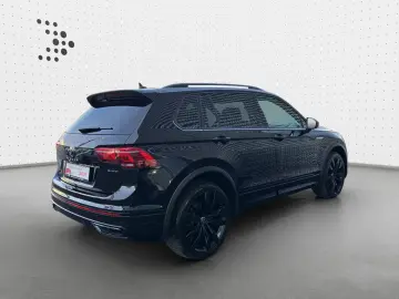 Tiguan 2.0 TSI 4Motion DSG R-LINE  IQ.LIGHT AHK