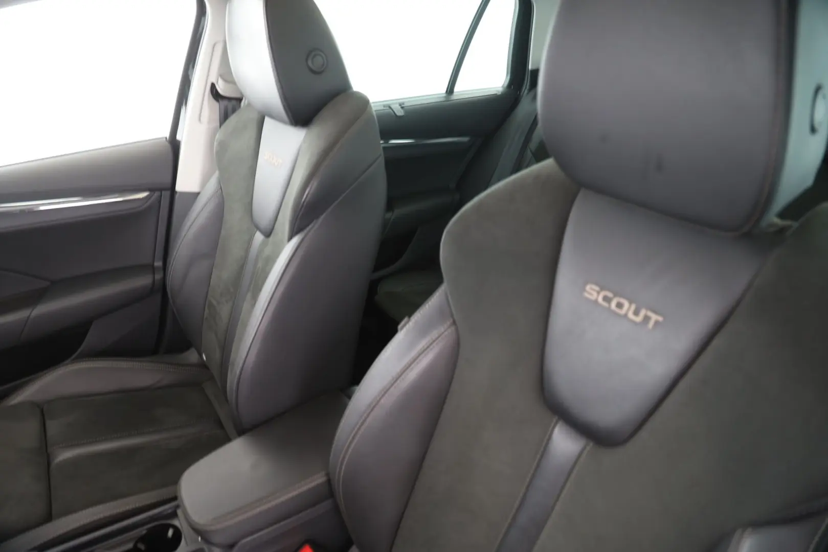 OCTAVIA COMBI 2.0 TDI DSG 4x4 SCOUT