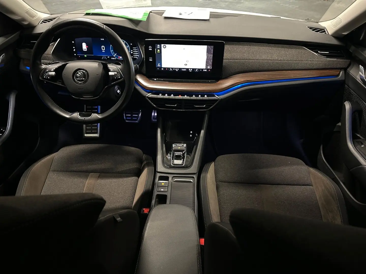 Octavia Combi Scout 4x4  19Zoll AHK Standhzg HUD