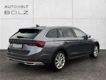 Octavia Combi Scout 4x4 2.0 TDI HUD AHK Kamera N