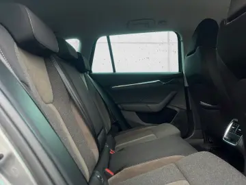 Octavia Combi Scout 4x4 2.0 TDI HUD AHK Kamera N