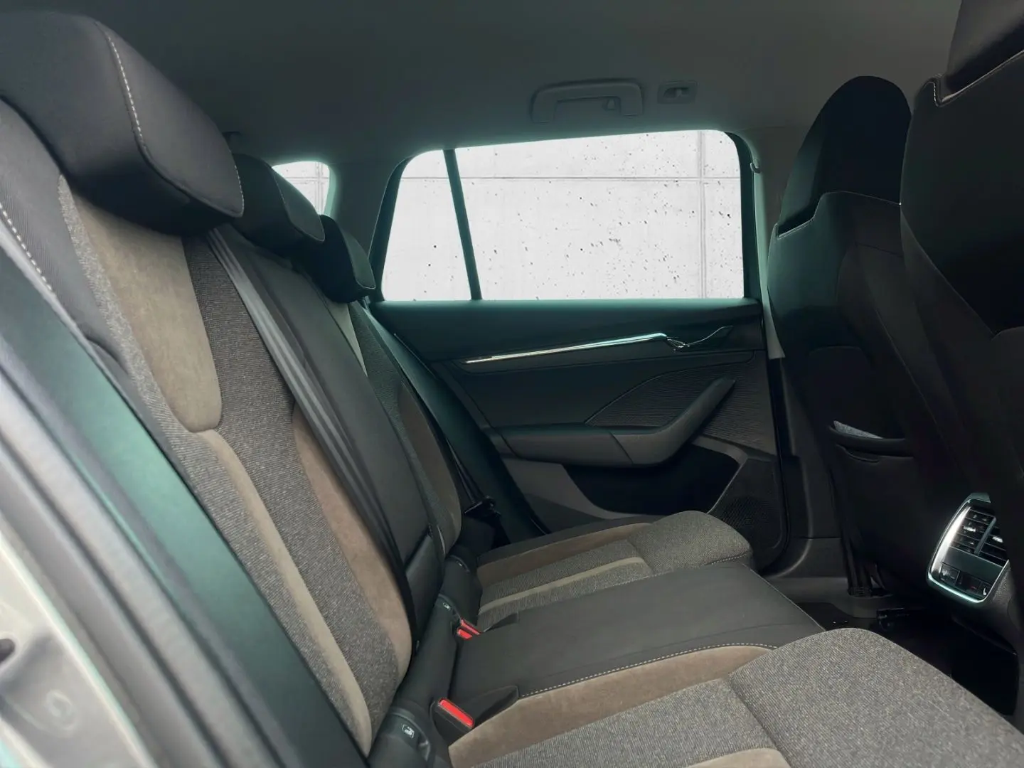 Octavia Combi Scout 4x4 2.0 TDI HUD AHK Kamera N