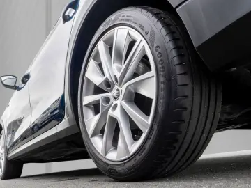 Octavia Combi Scout 2.0 TDI DSG 4x4 AHK  Navi