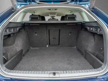 Octavia Combi Scout 2.0 TDI DSG 4x4 AHK  Navi