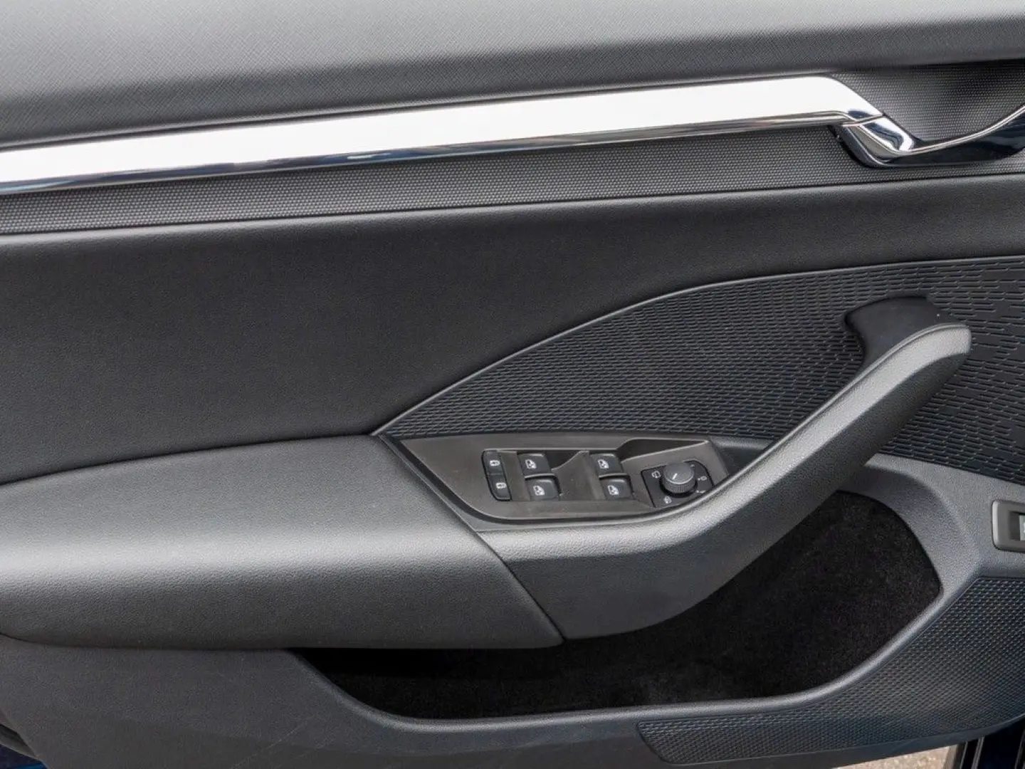 Octavia Combi Scout 2.0 TDI DSG 4x4 AHK  Navi