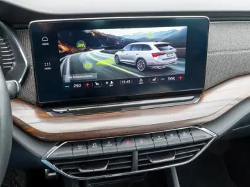 Octavia Combi Scout 2.0 TDI DSG 4x4 AHK  Navi