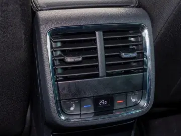 Octavia Combi Scout 2.0 TDI DSG 4x4 AHK  Navi