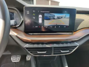 Octavia Combi Scout 2.0 TDI 4x4 Matrix AHK HeadU