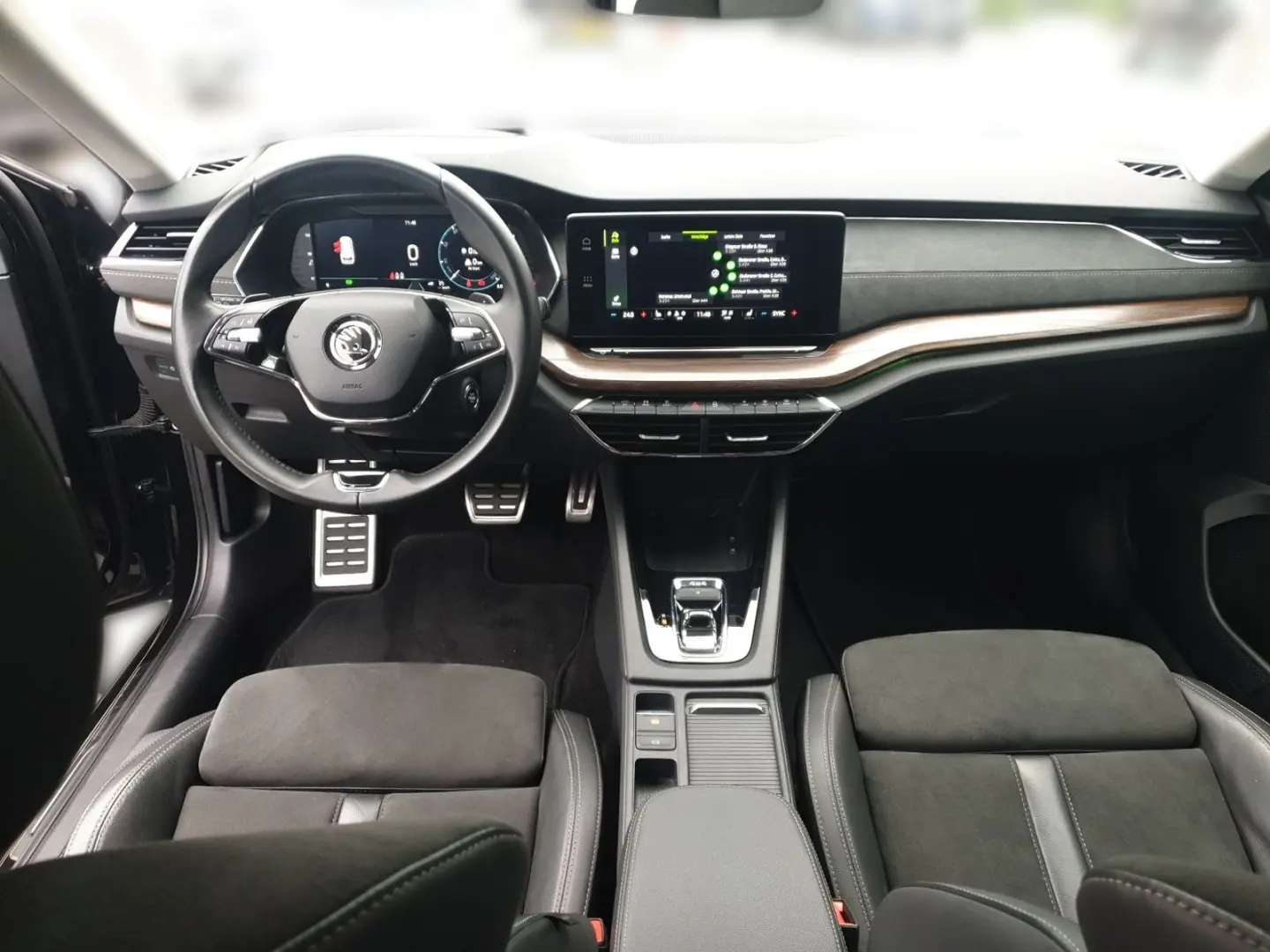 Octavia Combi 2.0 TDI DSG 4x4 SCOUT  AHK  MATRIX