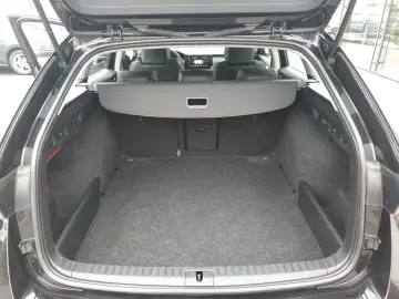 Octavia Combi 2.0 TDI DSG 4x4 SCOUT  AHK  MATRIX