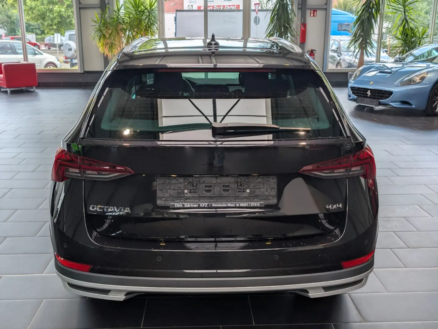 Octavia Combi 2.0 TDI DSG 4x4 Scout 8-fach PDC