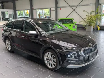 Octavia Combi 2.0 TDI DSG 4x4 Scout 8-fach PDC