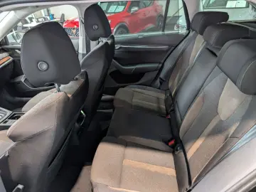 Octavia Combi 2.0 TDI DSG 4x4 Scout 8-fach PDC