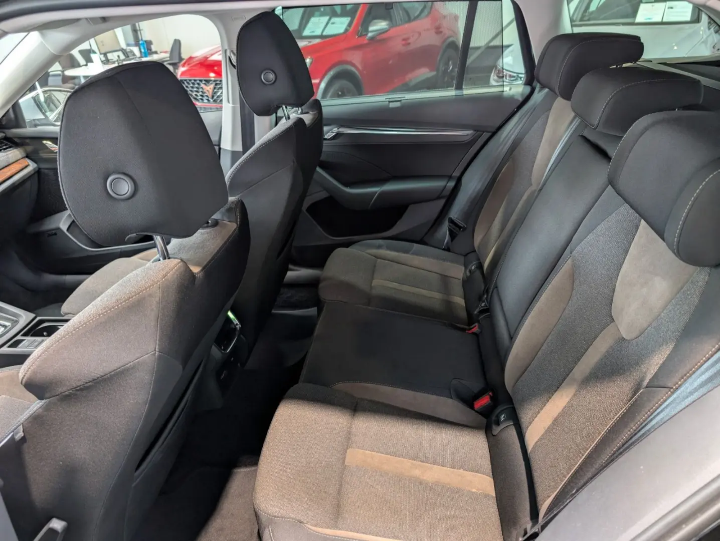 Octavia Combi 2.0 TDI DSG 4x4 Scout 8-fach PDC