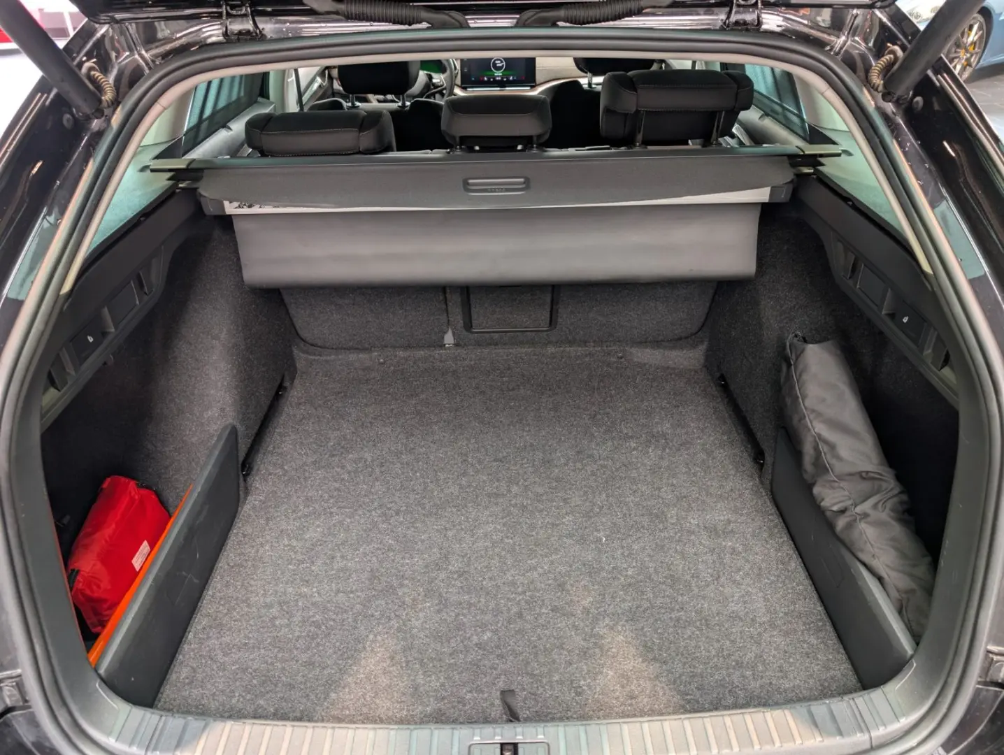 Octavia Combi 2.0 TDI DSG 4x4 Scout 8-fach PDC