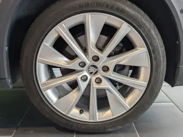 Octavia Combi 2.0 TDI DSG 4x4 Scout 8-fach PDC