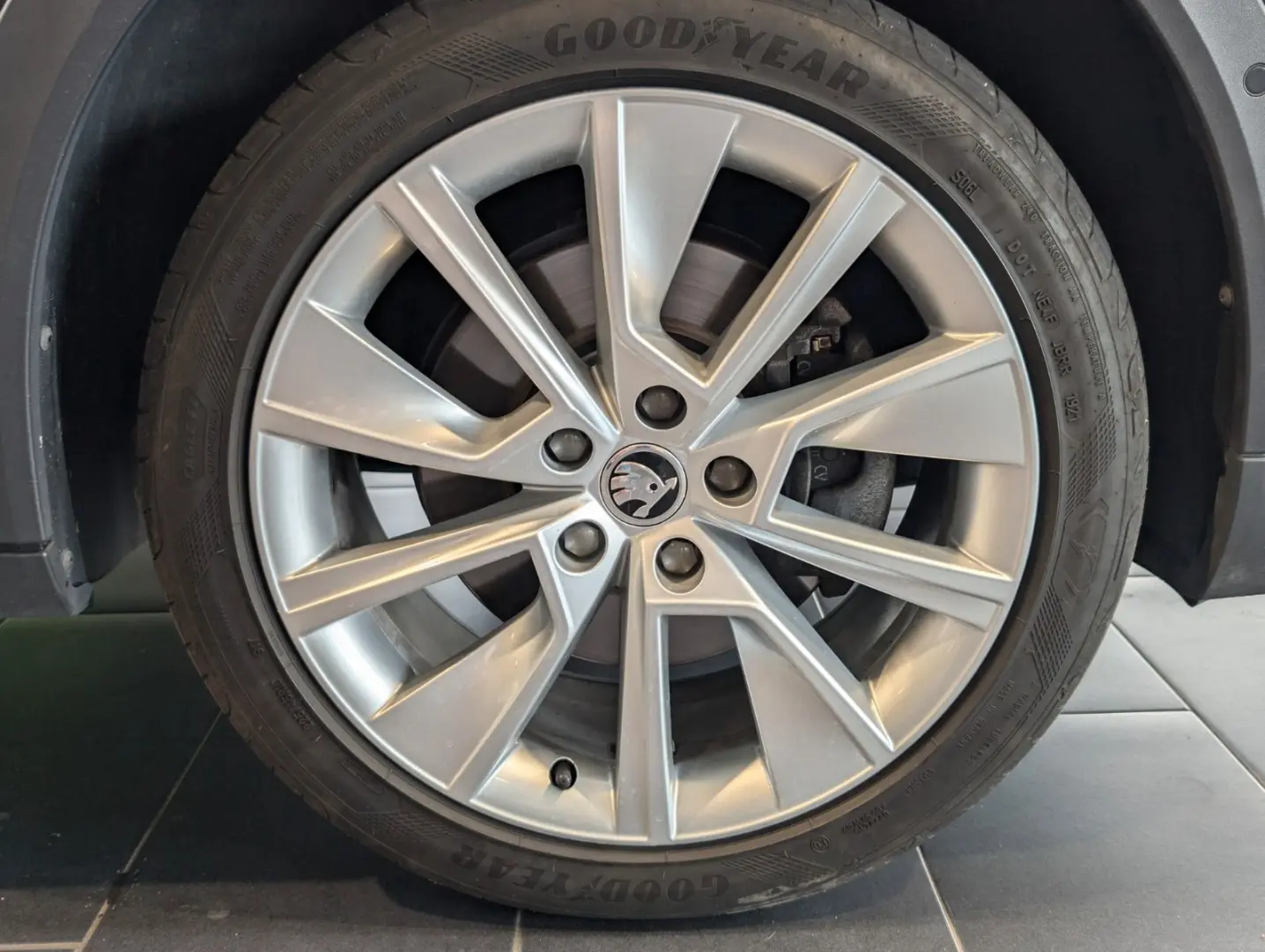 Octavia Combi 2.0 TDI DSG 4x4 Scout 8-fach PDC