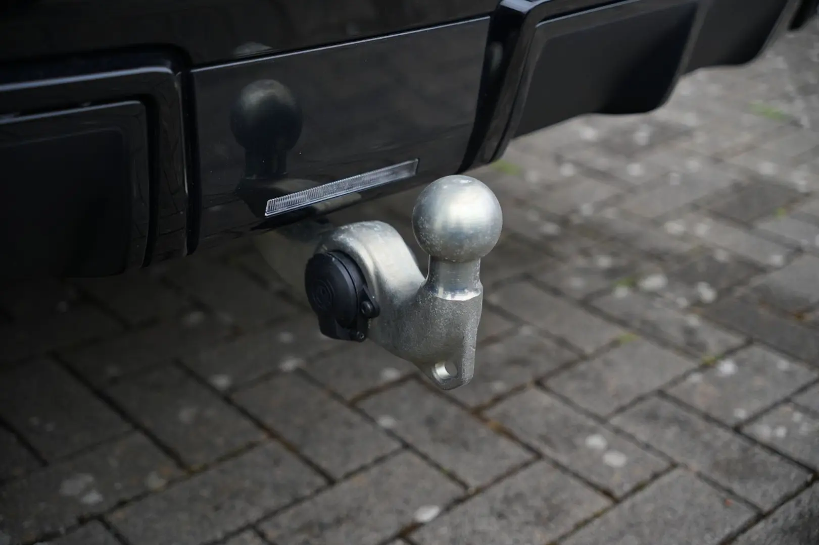 XM  BLACK EDITION-ACC-AHK-23M-LEDER SILVERSTONE