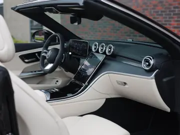 CLE 300 Cabrio   AMG Line - Burmester - Airscarf