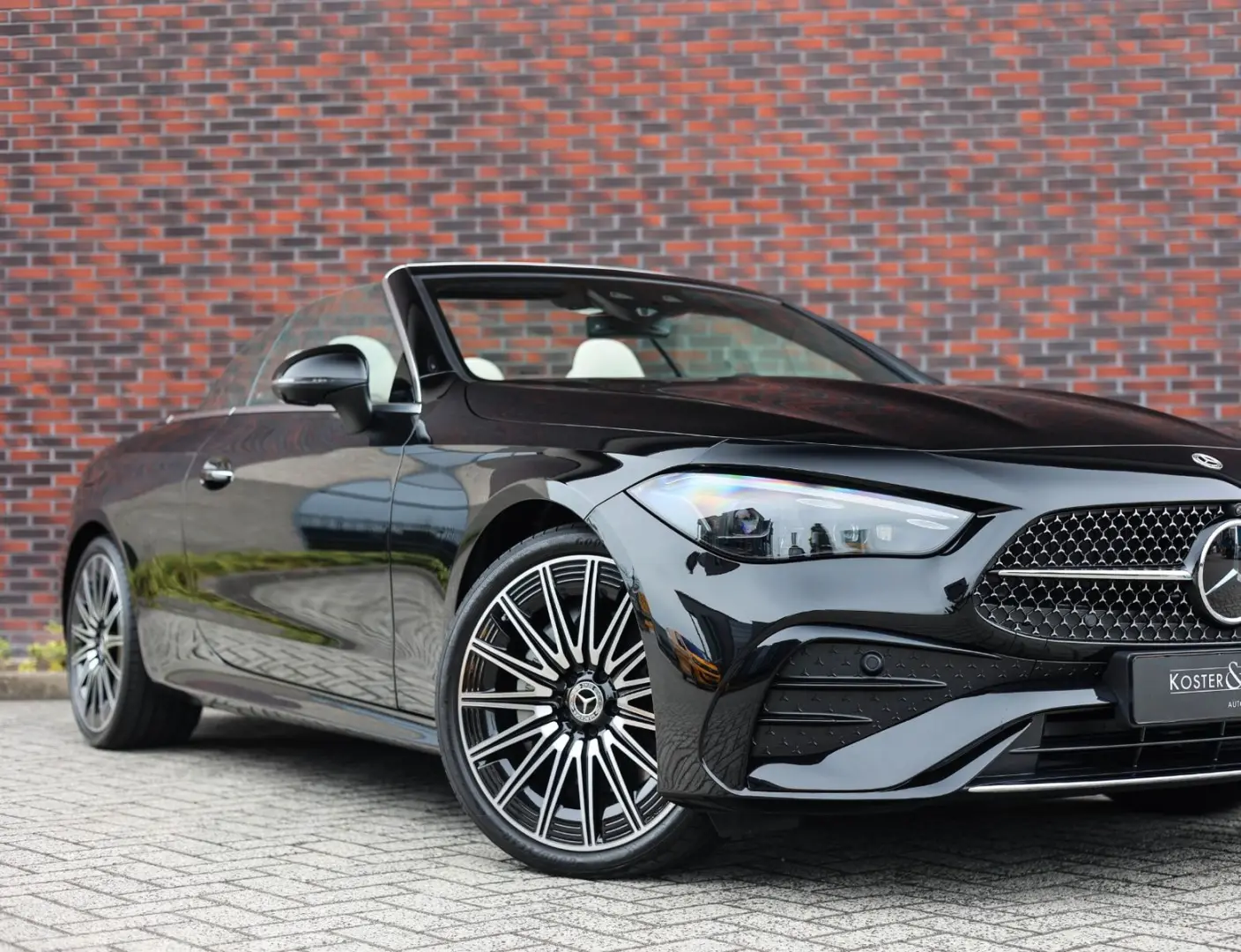 CLE 300 Cabrio   AMG Line - Burmester - Airscarf