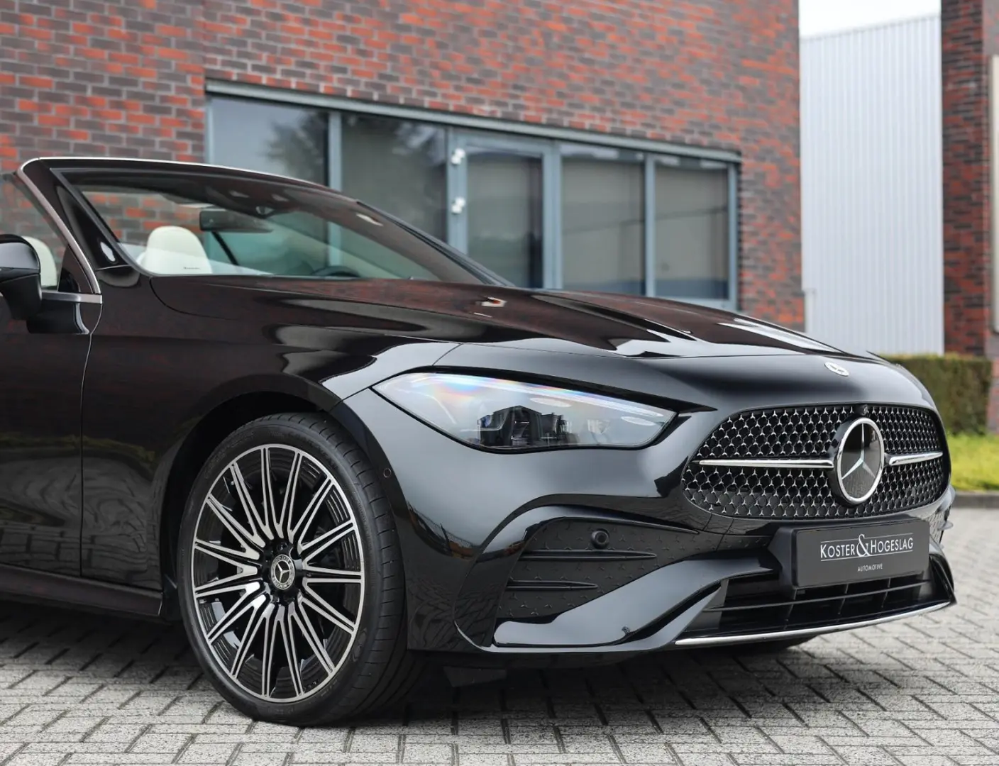 CLE 300 Cabrio   AMG Line - Burmester - Airscarf