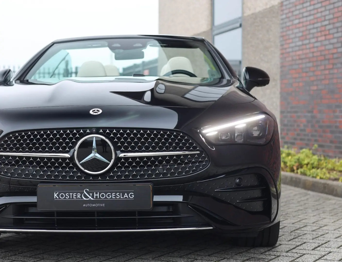 CLE 300 Cabrio   AMG Line - Burmester - Airscarf
