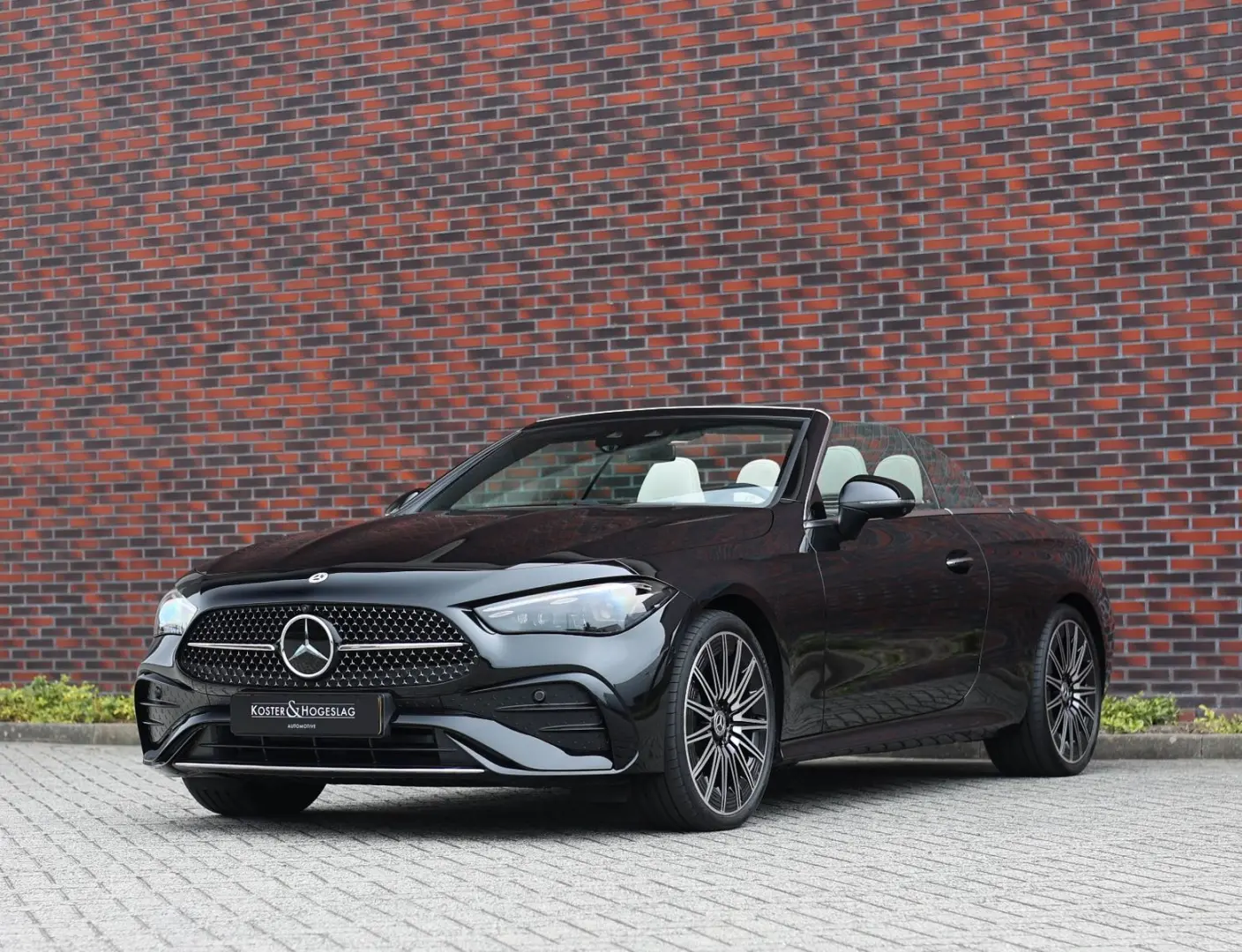 CLE 300 Cabrio   AMG Line - Burmester - Airscarf