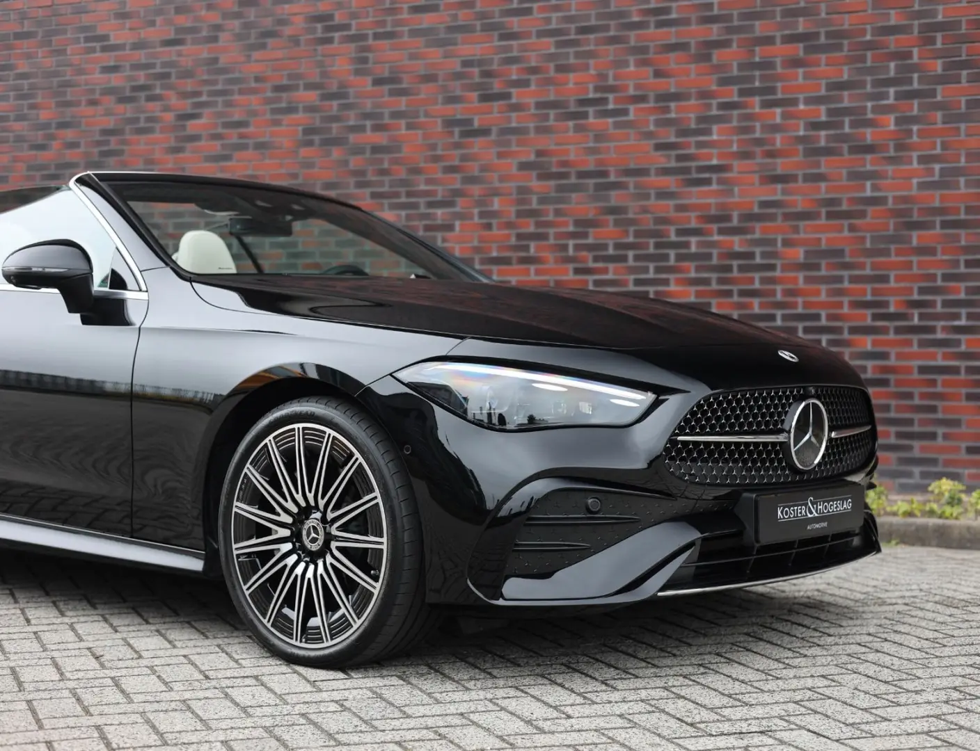 CLE 300 Cabrio   AMG Line - Burmester - Airscarf