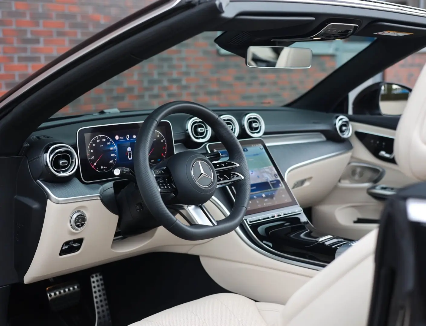 CLE 300 Cabrio   AMG Line - Burmester - Airscarf