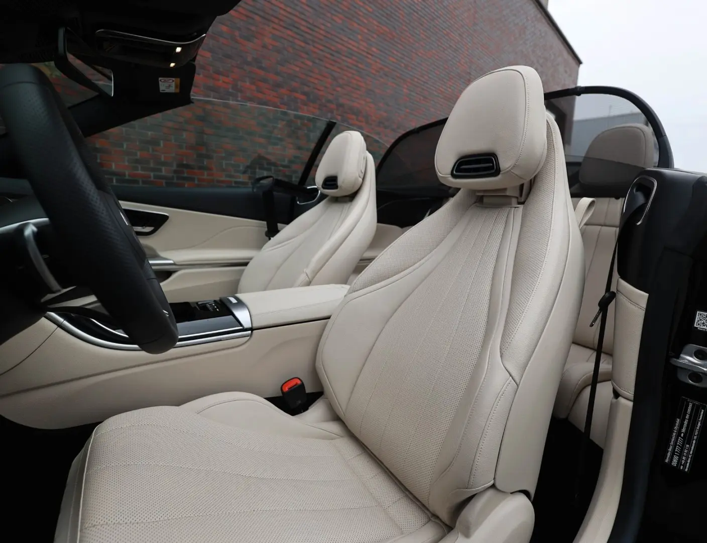 CLE 300 Cabrio   AMG Line - Burmester - Airscarf