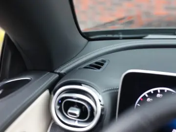 CLE 300 Cabrio   AMG Line - Burmester - Airscarf