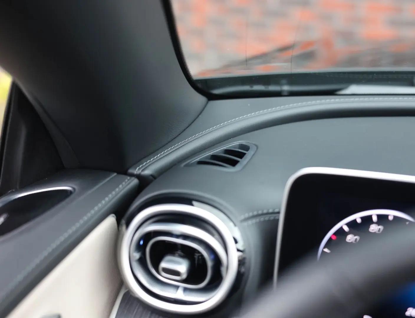 CLE 300 Cabrio   AMG Line - Burmester - Airscarf